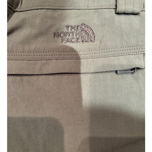 Men's The North Face Nylon Shorts, Green, Size 34, EUC - Picture 3 of 4